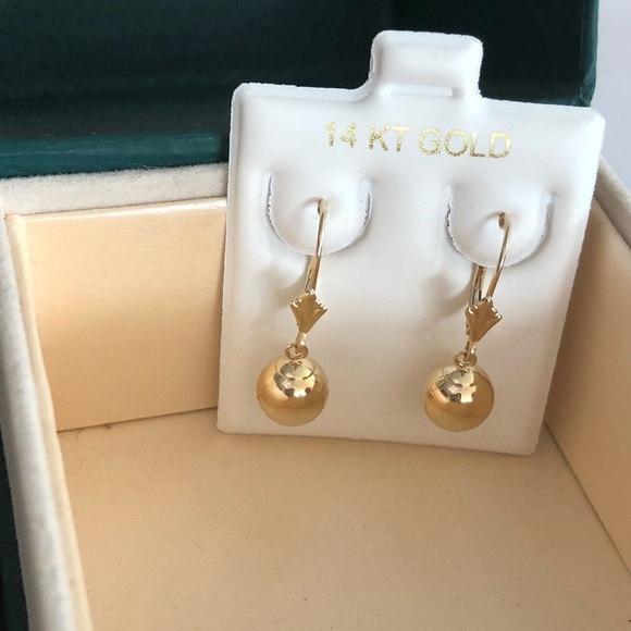 14k Solid Gold Leverback 8mm Ball Earrings - Picture 4 of 4